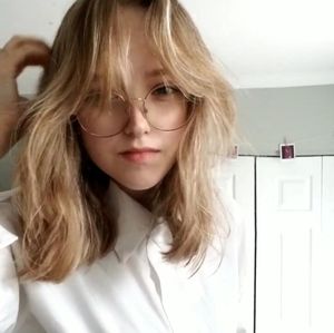 Meet your Posher, Moon